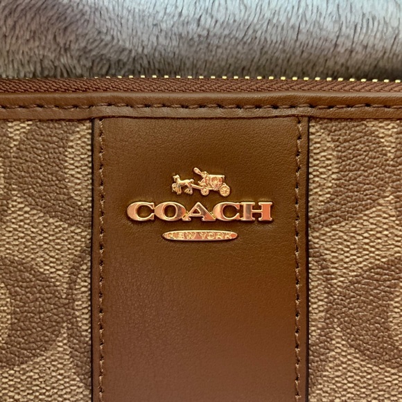 NWT Authentic Coach wallet. Khaki/ Saddle 2 - Picture 4 of 6